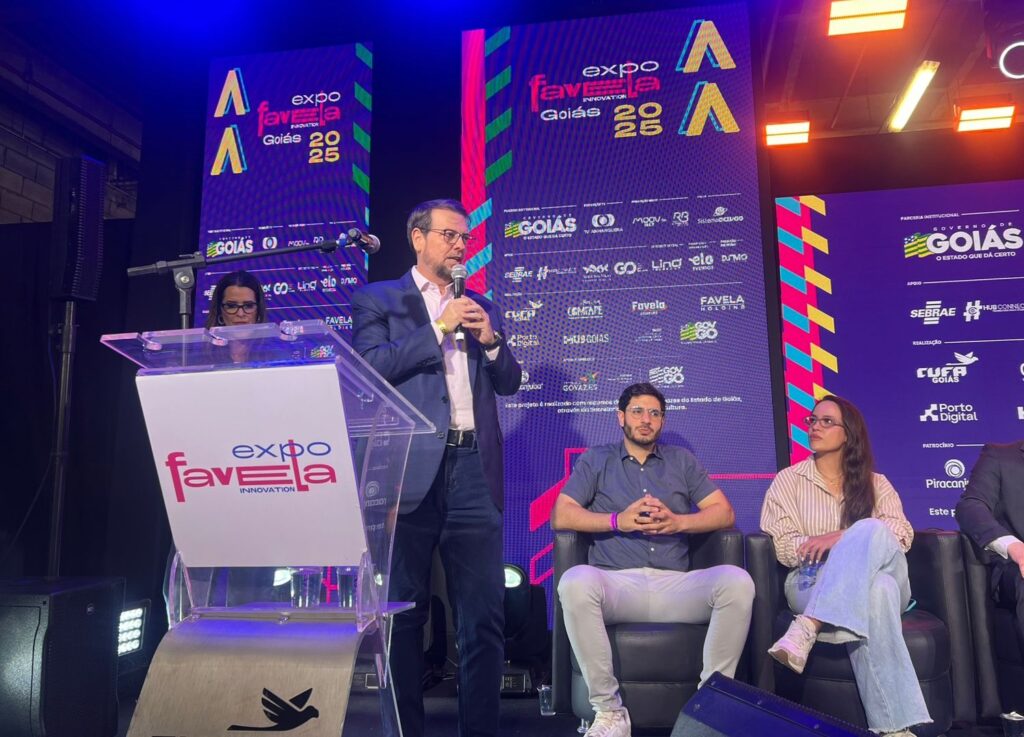 Presidente da ACIEG na Expo Favela